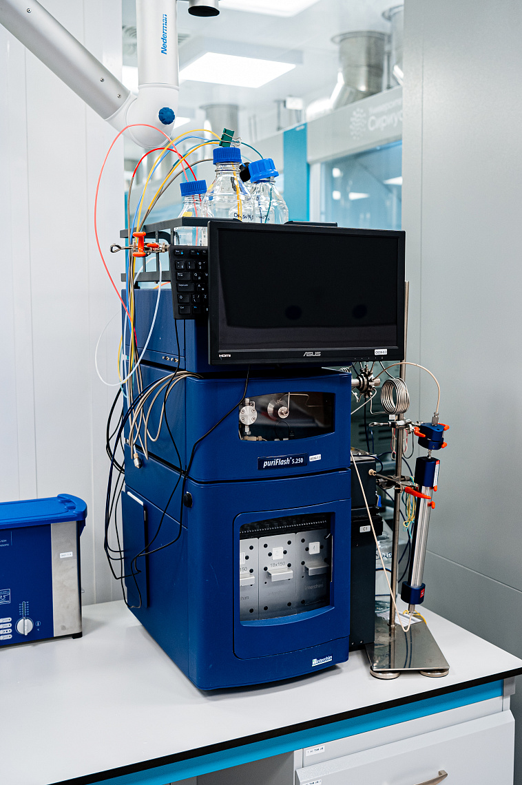 Хроматограф жидкостный препаративный с коллектором фракций PF 5.250, производитель InterChim